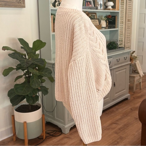 Women's Medium Ivory Soft Knit Relaxed Cropped Braided Long Sleeve Cozy Sweater - Picture 3 of 4